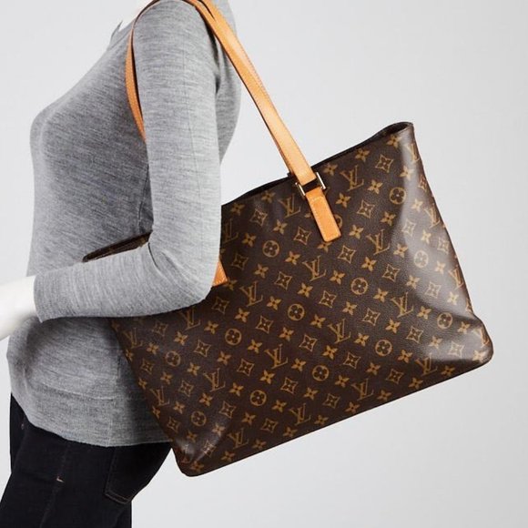 Louis Vuitton Handbags - Authentic LOUIS VUITTON Luco shoulder bag